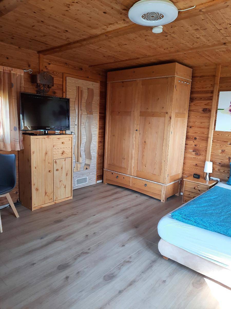 Ganze Wohnung, Ferienhaus Keller - Ferienhaus mit tollem Ausblick und kostenlosem Parkplatz in Freyung, Ostbayern
