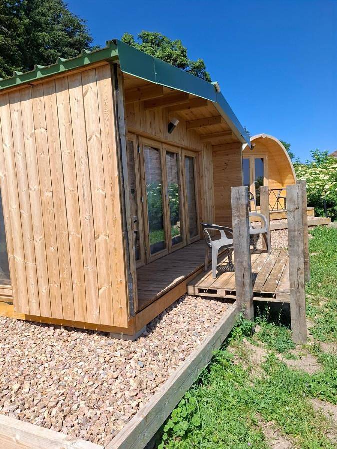 Chambre d’hôte pour 2 personnes, avec Jacuzzi et Terrasse ainsi que Piscine et Sauna