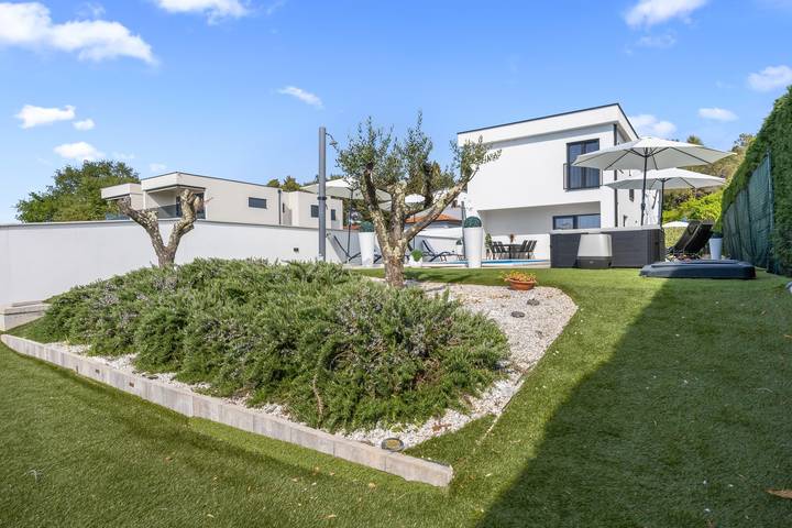 Villa für 8 Personen, mit Pool und Terrasse in Poreč - 2