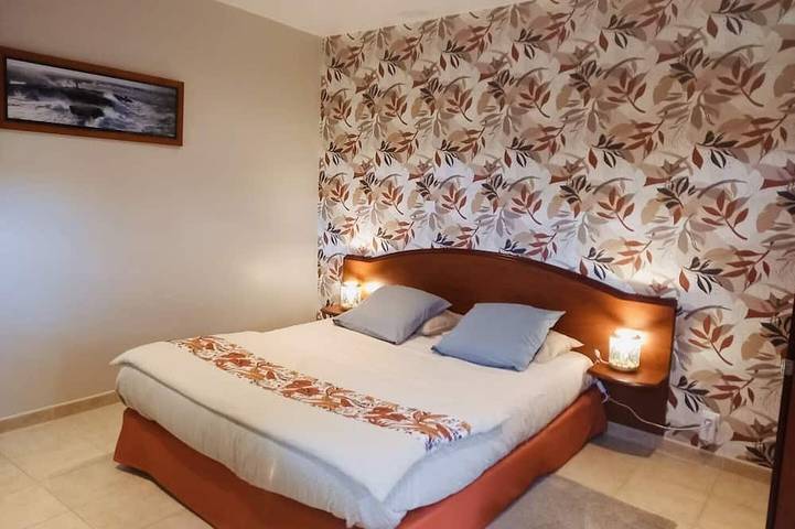 Location de vacances pour 2 personnes, avec terrasse et jardin, animaux acceptés à Quemper-Guézennec - 3