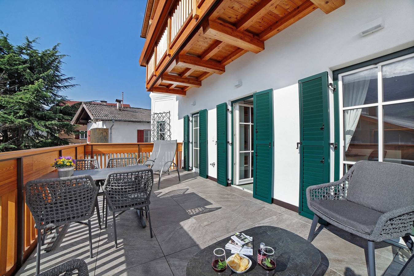 Entire apartment, Holiday Apartment 'Goschtstub' with Mountain View, Private Terrace and Wi-Fi in Parcines, Texel Group