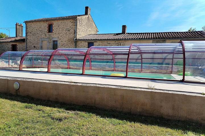 Gîte pour 2 personnes, avec terrasse et piscine, animaux acceptés à Falleron - 4