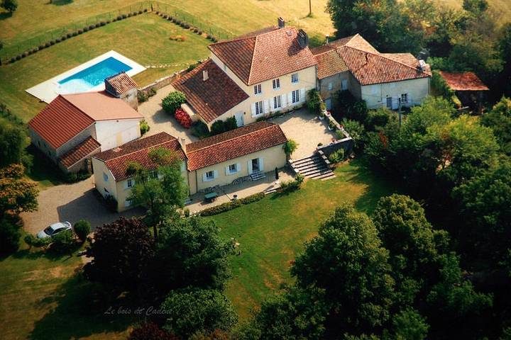 Location de vacances pour 5 personnes, avec piscine et jardin à Saint-Pierre-de-Buzet