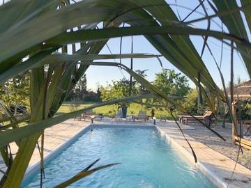 Chambre d’hôte pour 2 personnes, avec piscine ainsi que jardin et terrasse à Cheval-Blanc