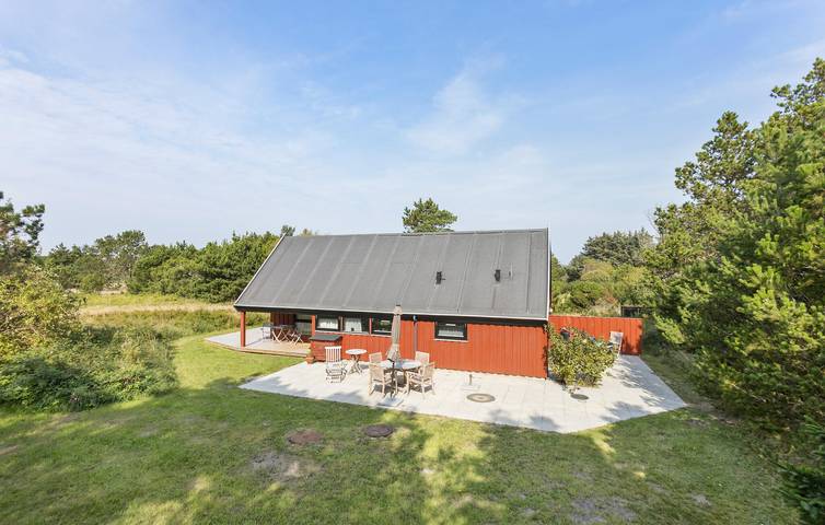 Ferieudlejning for 5 personer, med Terrasse og Have i Kandestederne