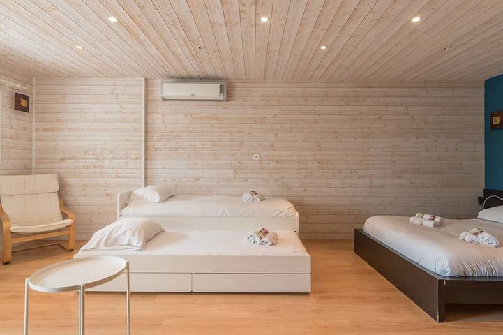 Location de vacances pour 12 personnes, avec piscine et jardin à Saint-Hilaire-de-Chaléons - 3