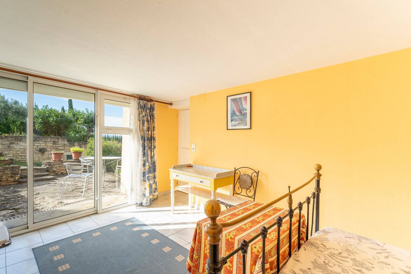 Appartement 'Chambre Orange' met Gedeeld Zwembad, Gedeeld Terras en Wifi in Crillon-le-Brave, Parc naturel régional du Mont-Ventoux