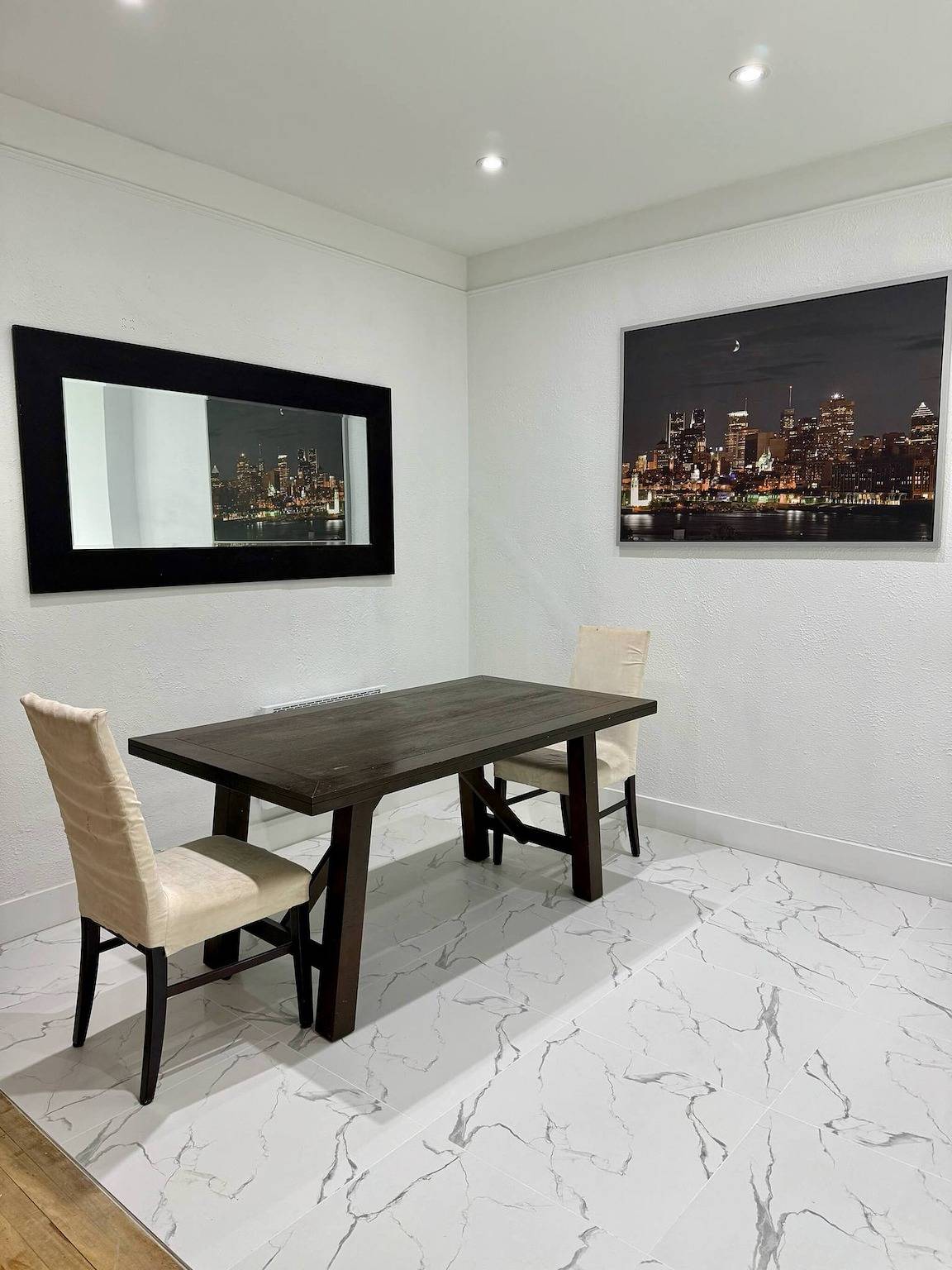 Apartamento entero, Cálida habitación doble a 7 minutos a pie en metro cerca del centro Mtl in Montreal, Quebec