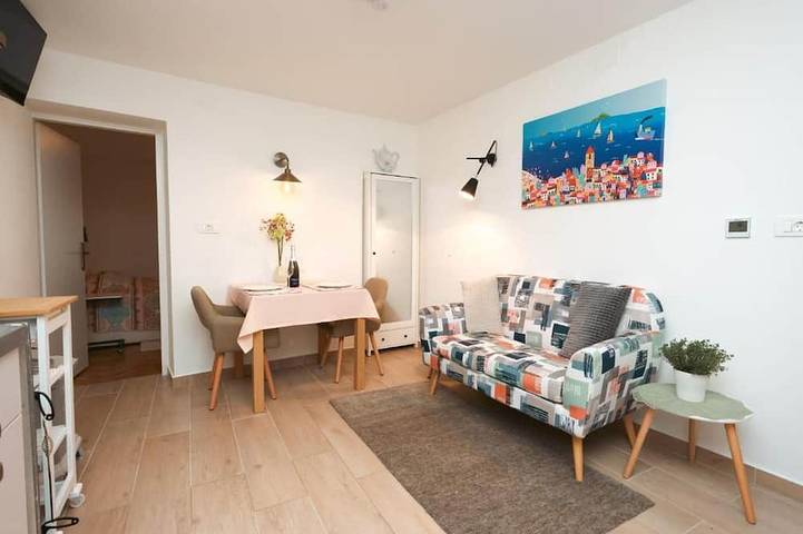 Ferienwohnung für 2 Personen, mit Terrasse und Garten - 1