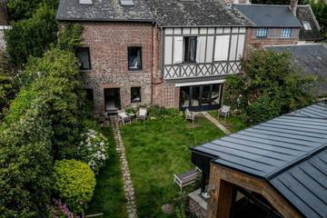 Gîte pour 2 personnes, avec vue et jardin dans Office De Tourisme De Veules Les Roses