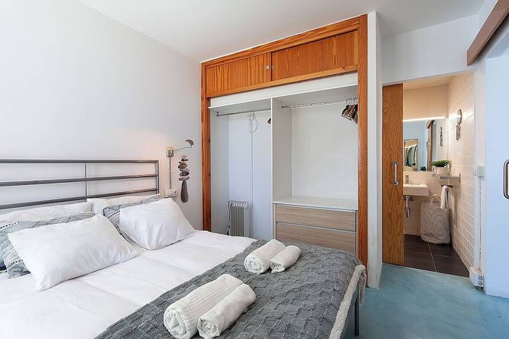 Ganze Wohnung, Apartment in the heart of nature near Seville with swimming pool and parking in Urbanización "Villas de Montesillos", Espartinas