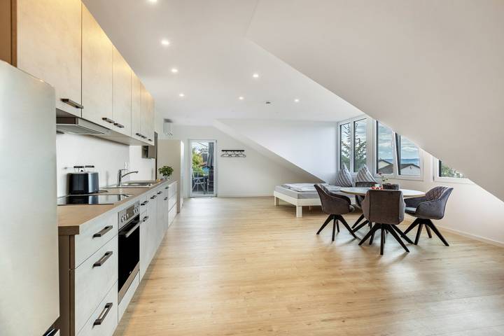 Ferienwohnung für 4 Personen, mit Balkon und Seeblick in Allensbach