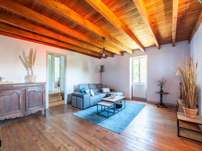 Location de vacances pour 6 personnes, avec piscine et jardin à Loubejac - 2