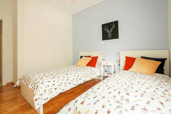 Appartamento intero, Accogliente e luminoso appartamento con 2 camere da letto in Koukaki in Sezione centrale di Atene, Atene