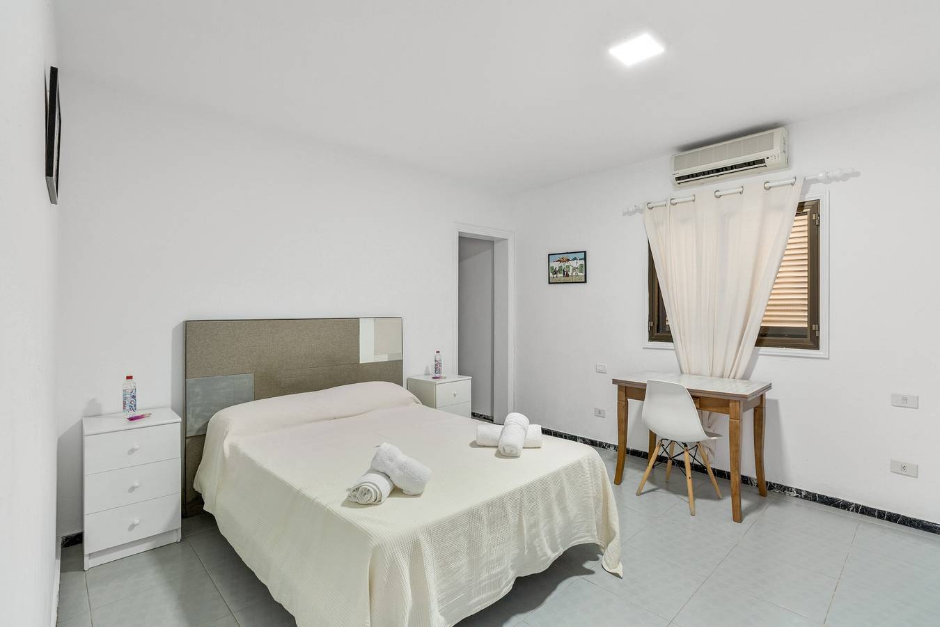 Room 5 with Shared Terrace and Wi-Fi in Arinaga, Agüimes