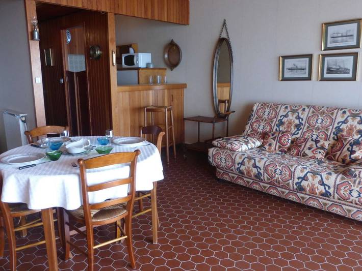 Apartamento entero, Estudio cabina 4 pers, vista mar, balcón, parking, acceso playa in Saint-Gilles-Croix-de-Vie, Valle del Loira