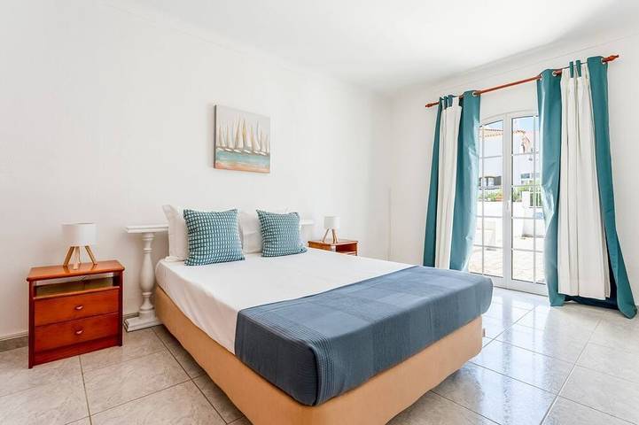Ganze Wohnung, Altura House - Hideaway w/ Patio by LovelyStay in Altura, Faro Distrikt