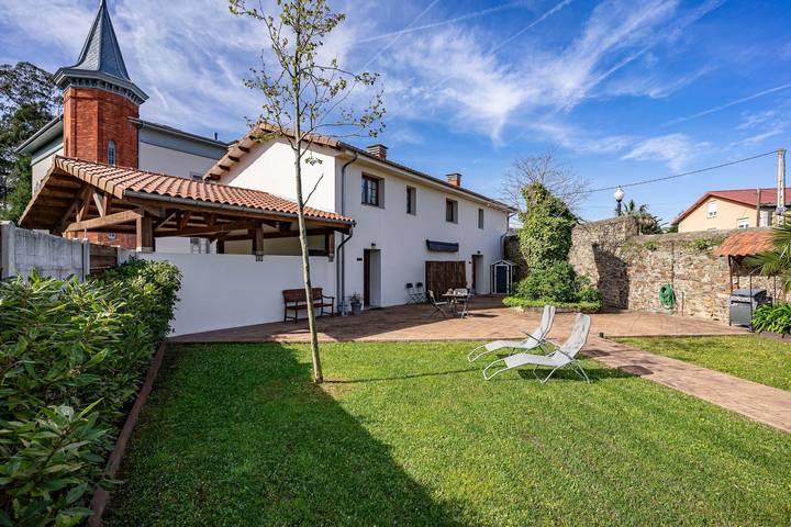 Casa de vacaciones para 5 personas, con Jardín en Muros de Nalón