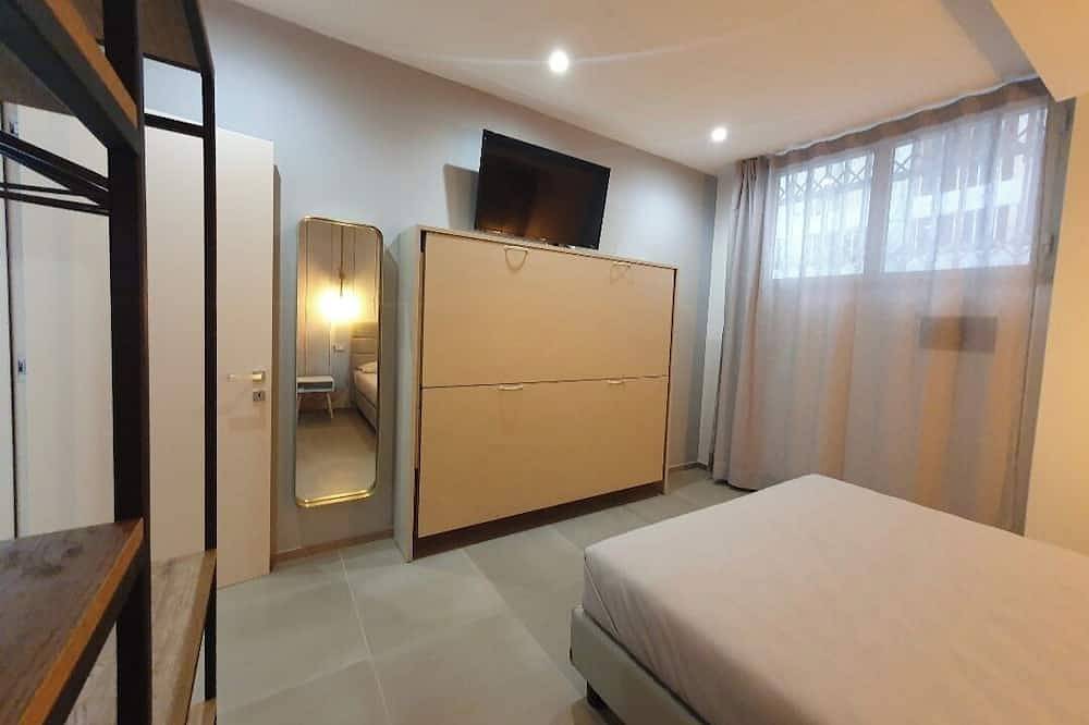 Apartamento entero, Scirocco Apartment - Playa degli Angeli 200 mt from the sea in Gabicce Mare, Pesaro-Urbino