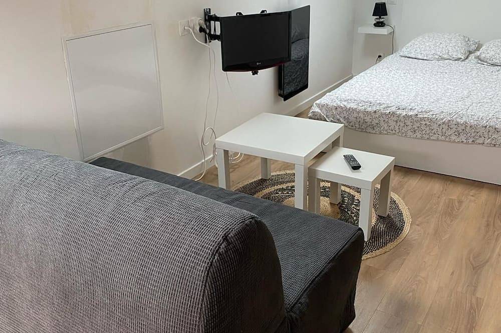 Appartement entier, Charmant Appartement à la Campagne Avec Parking et Cour Privatifs in Champtocé-sur-Loire, Vallée de la Loire