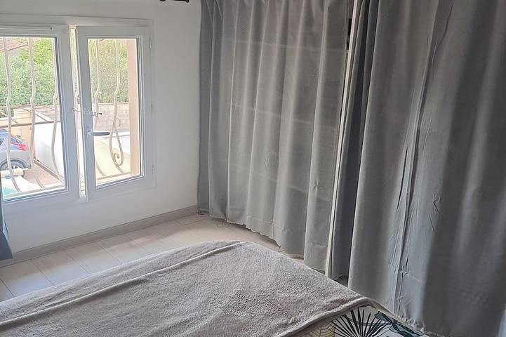 Location de vacances pour 2 personnes, avec terrasse et jardin à Vedène - 3