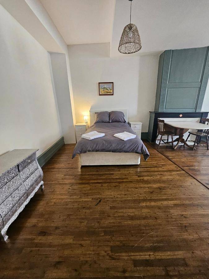 Gîte pour 4 personnes, avec Jardin à Rochechouart - 2