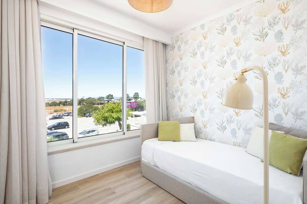 Villa Kelly - 4 Schlafzimmer, herrlichem Meerblick, zu Fuß zu Restaurants und Supermarkt in Guia, Faro Distrikt