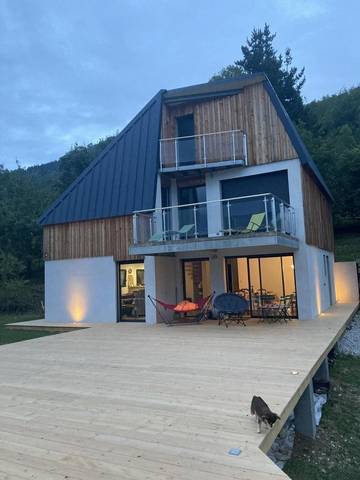 Gîte pour 8 personnes, avec jardin et terrasse, animaux acceptés dans Gestiès