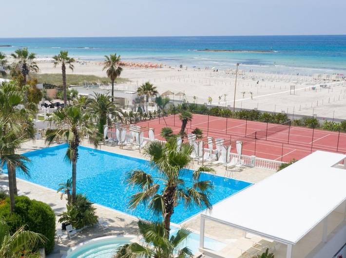Resort per 2 persone, con Terrazza e Giardino nonché Piscina per bambini e Piscina in Puglia