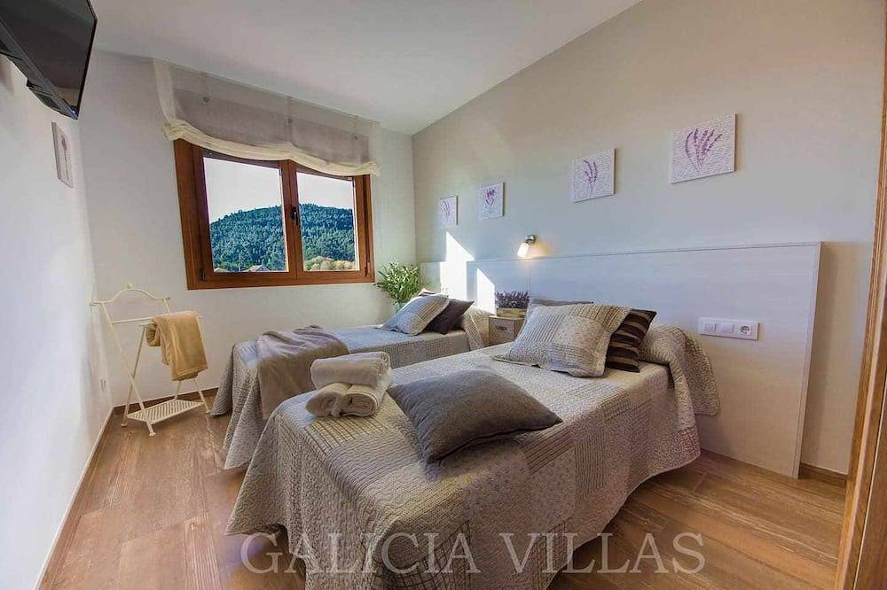 Rural house with pool and incredible views of the Ria de Pontevedra in Poio, Galician Coast