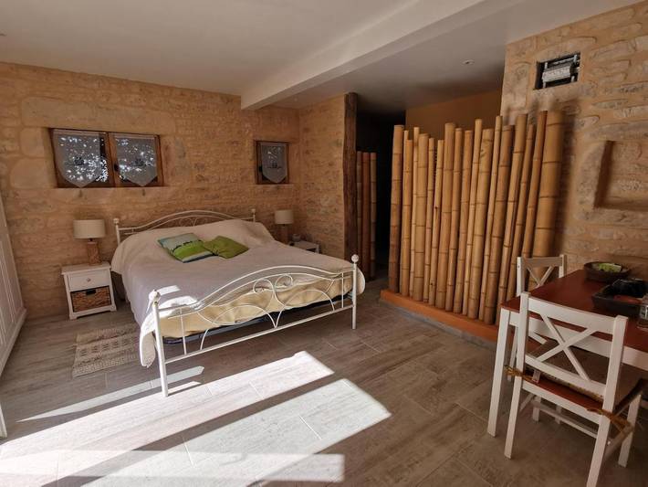 Location de vacances pour 2 personnes, avec jardin et piscine à Salignac-Eyvigues - 4