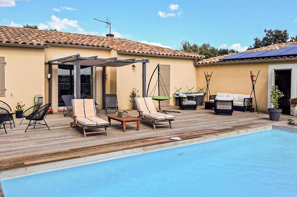 Gorgeous home in Collias in Collias, Nimes region