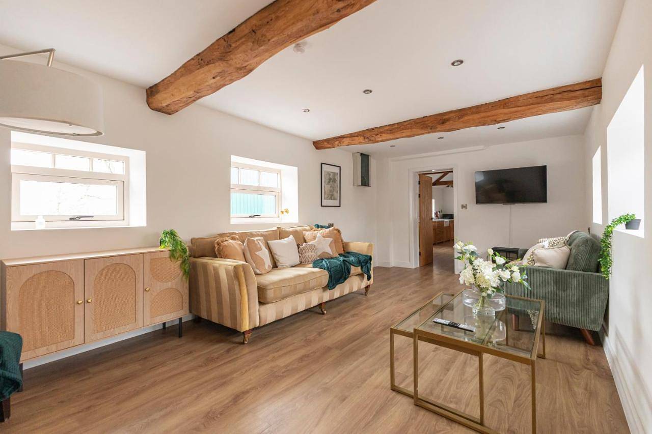 Five-Bedroom House in Sherwood Forest, Nottinghamshire