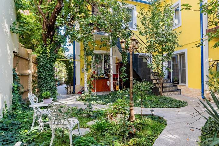 Villa pour 25 personnes, avec Balcon et Terrasse ainsi que Jardin et Vue en Roumanie - 3