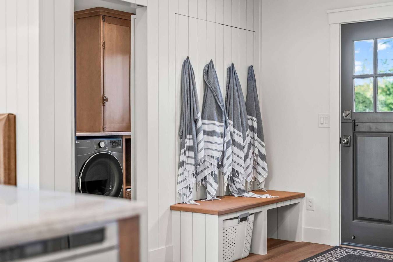 Lakefront Luxury Hot Tub Dock Retreat in Puget Sound