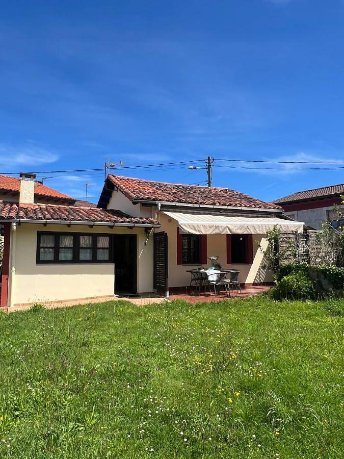 Casa rural para 4 personas, con vistas y jardín en Llanes
