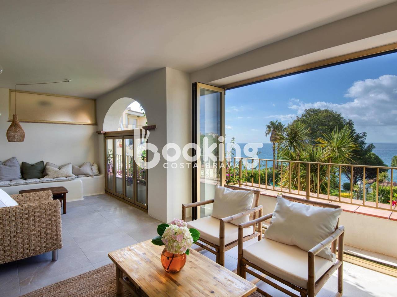 Apartamento vacacional entero, Encantador apartamento en Sant Feliu con piscina comunitária y vistas al mar in Sant Feliu de Guíxols, Costa Brava