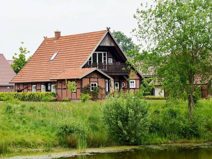 Ferienhaus für 6 Personen, mit Balkon und Terrasse sowie Seeblick in Hasetal