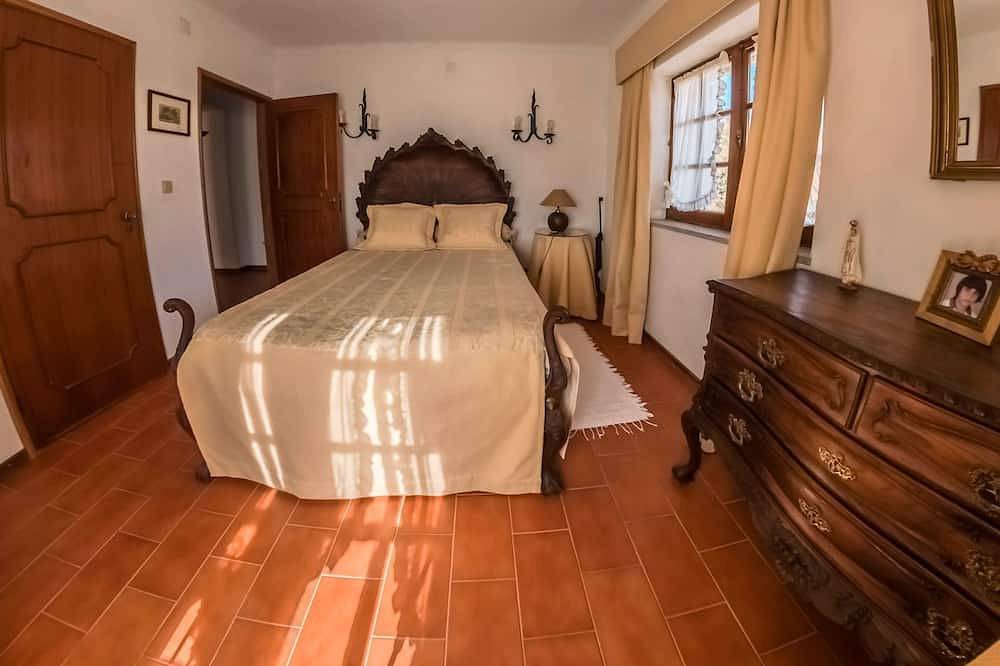 Quinta da Vela - Vier Schlafzimmer Haus, Schläft 8 in Meirinhos, Douro-Tal