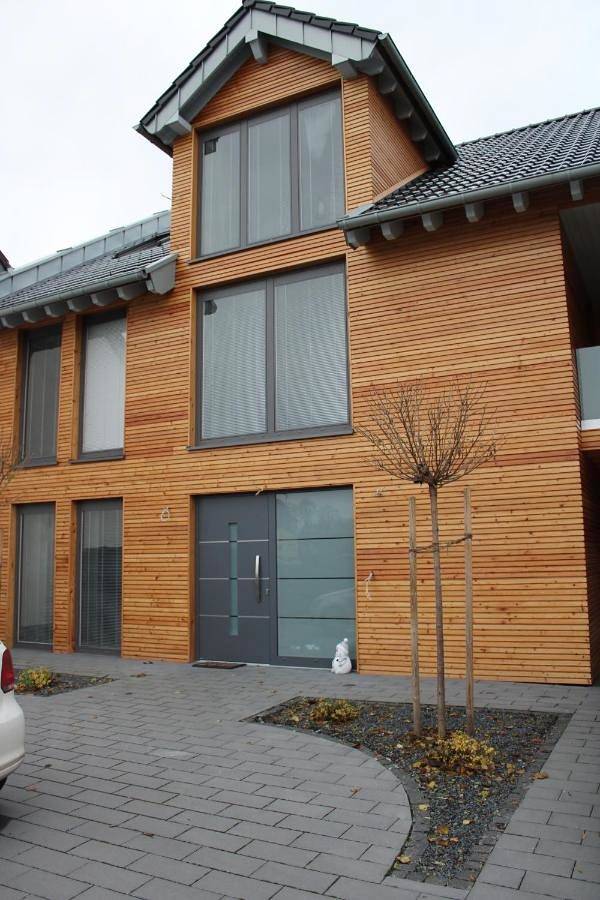 Ferienwohnung für 2 Personen, mit Balkon und Terrasse sowie Ausblick in Euskirchen