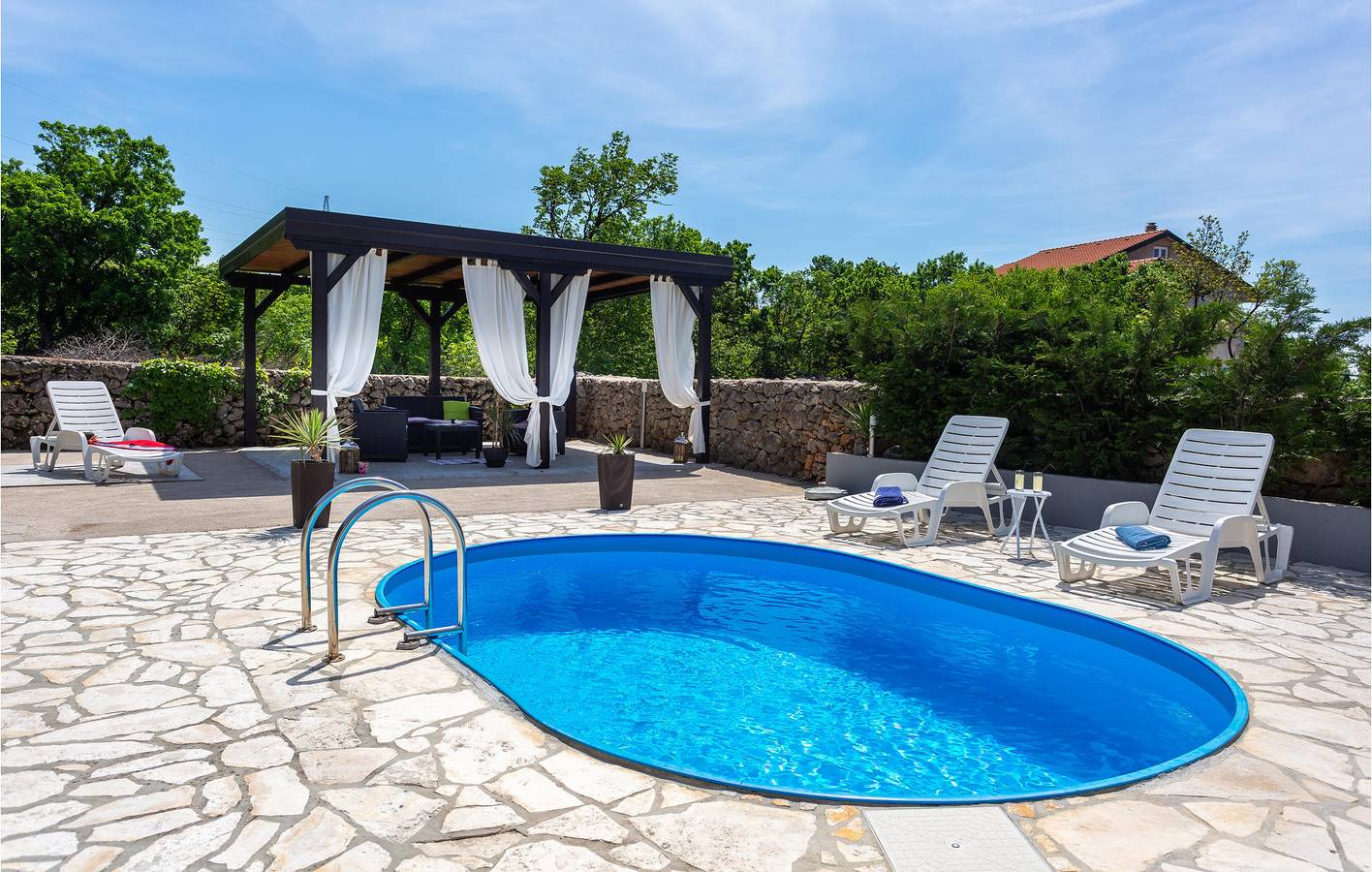 Gemütliche Ferienwohnung mit Pool, in der Nähe der Küste und des Stadtzentrums von Bakar in Primorje-Gorski Kotar