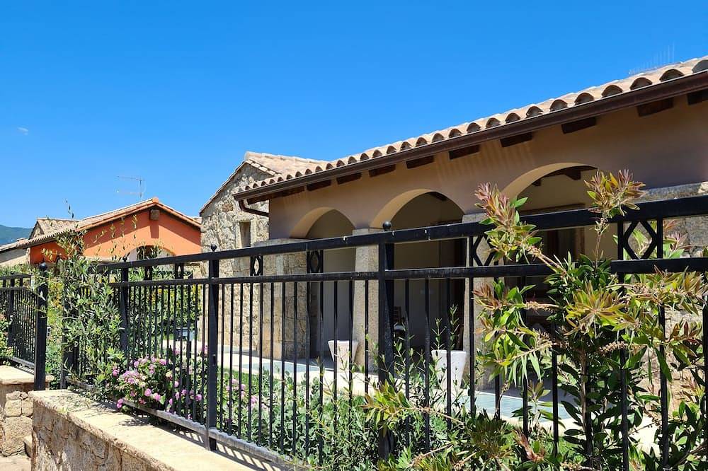 Philip single-family villa 500 meters from the beautiful beach of Cala Sinzias in Cala Sinzias, Provincia de Cagliari