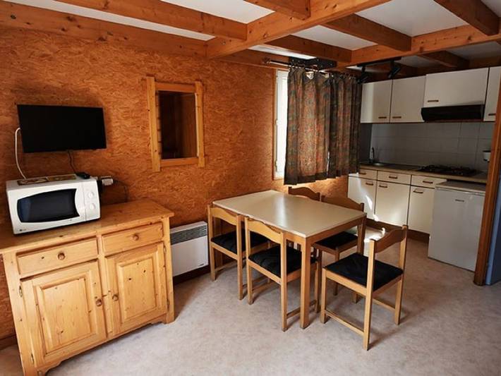 Gîte pour 2 personnes, avec piscine à Méolans-Revel - 2