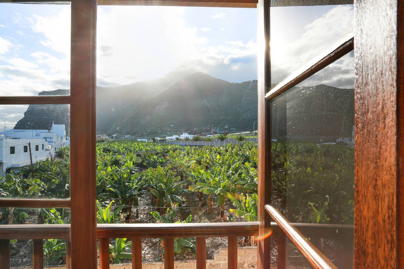 Apartamento entero, Apartamento Vacacional 'Con Gran Terraza y Vistas' con Balcón, Wi-Fi y Aire Acondicionado in Los Silos, Tenerife Norte