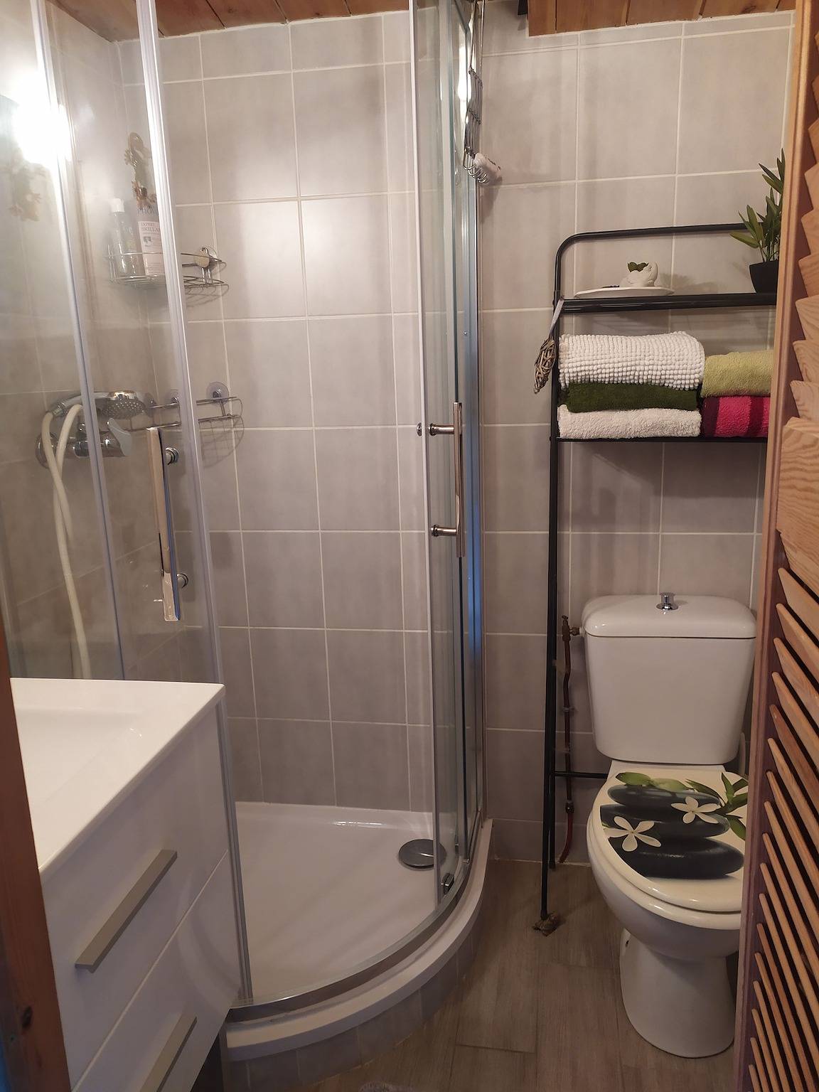 Petite maison avec vue sur les montagnes in Région de Gap