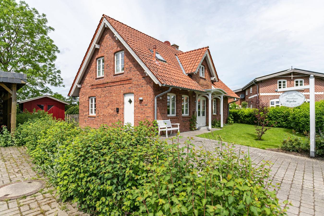 Ferienhaus 'Landhaus Högelia Flensbúrger Förde' mit privater Terrasse, privatem Garten und Wlan in Quern, Steinbergkirche