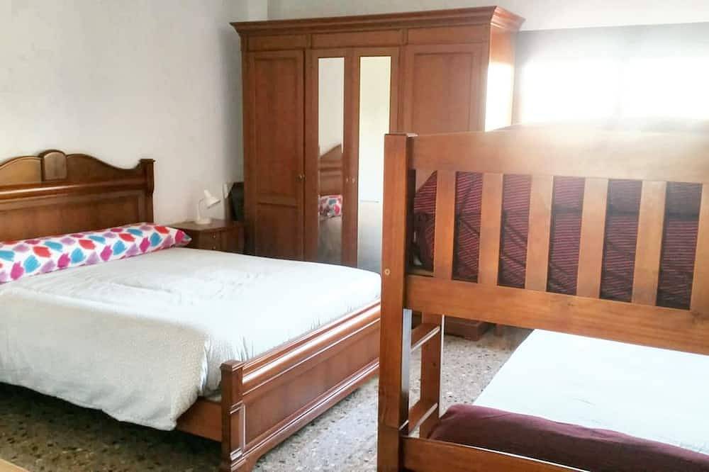 Homerez - Charming Villa in Godelleta with Private Pool in Godelleta, Valencia Province