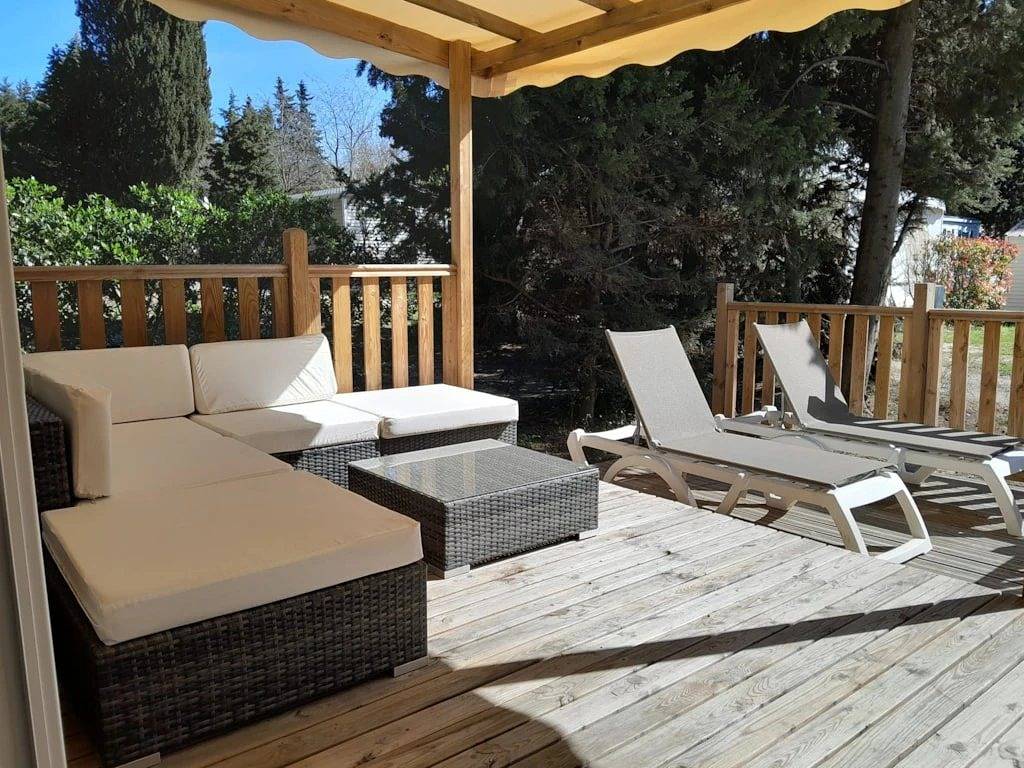 Camping 3 étoiles - Piscine in Châteauneuf-de-Gadagne, Vaucluse