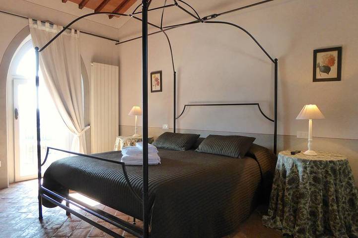 Una Lussuosa Villa In Stile Toscano Con Una Meravigliosa Piscina Privata in Altopascio, Provincia di Lucca