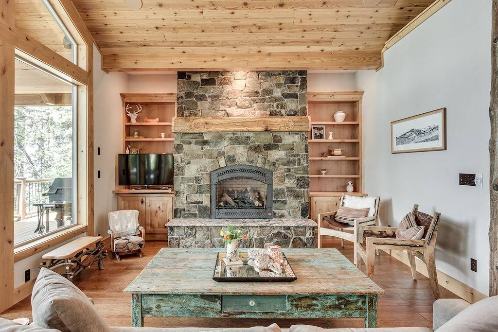 Priester Lake Sherwood Beach Cabin in Kaniksu Nationalwald